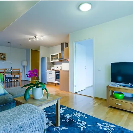 Golf Penthouse Κουρεσάαρε